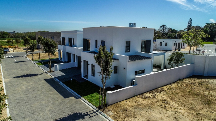 4 Bedroom Property for Sale in Croydon Gardens Estate Western Cape